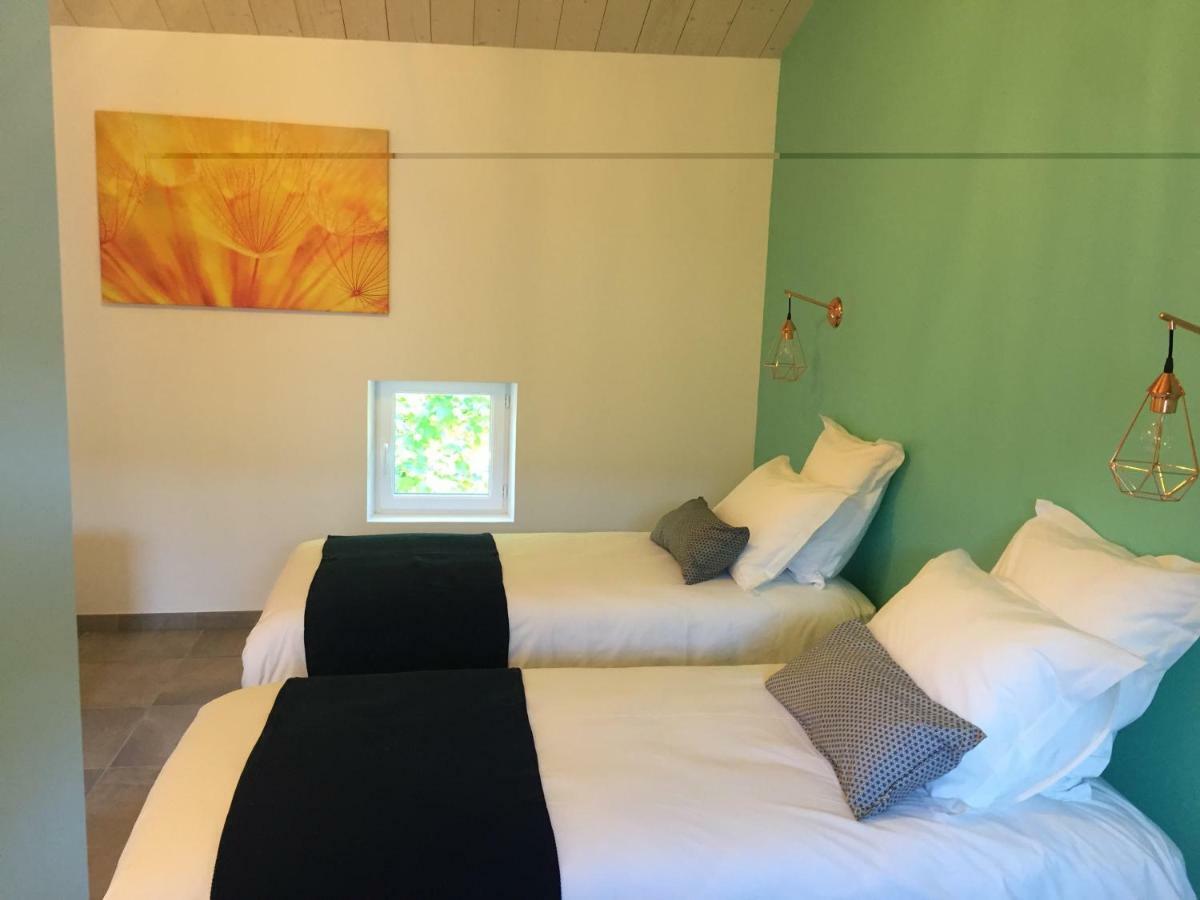 Bed and Breakfast Domaine Forvent Saint-Julien-de-Peyrolas Екстер'єр фото